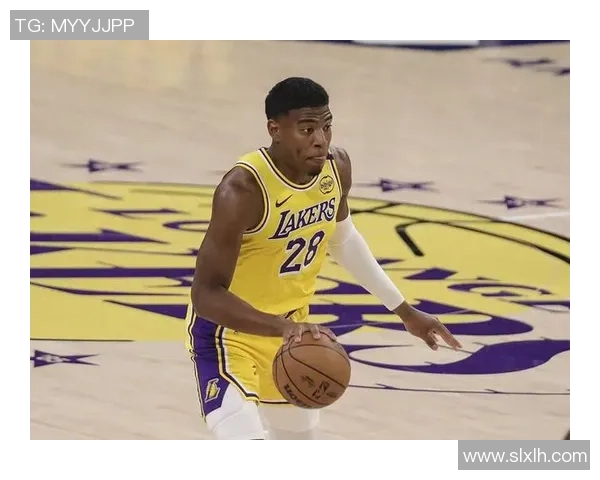 湖人有两点该夸,艾顿带好音讯!里夫斯承认错误,雷迪克不满一点