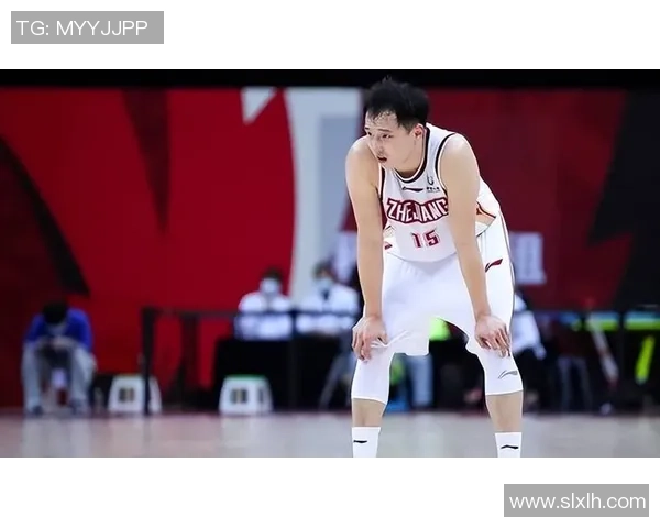 继刘玉栋之后,他也挑选落叶归根,旧日男篮小钢炮转型